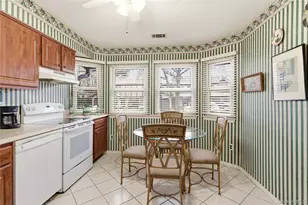 10 Hampton Way, Woodbury, NY 11797 - Photo 5