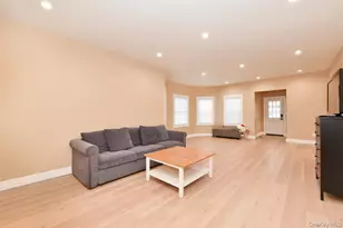 115 N Bergen Pl, Freeport, NY 11520 - Photo 5