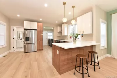 115 N Bergen Place, Freeport, NY 11520 - Photo 13