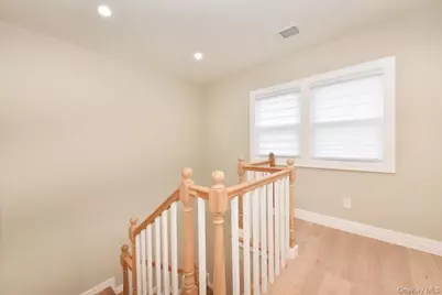 115 N Bergen Place, Freeport, NY 11520 - Photo 17