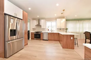 115 N Bergen Pl, Freeport, NY 11520 - Photo 11