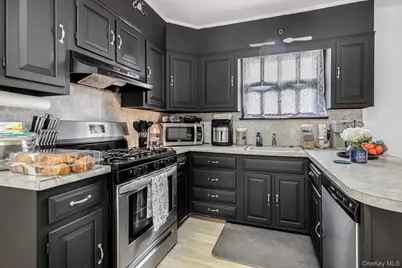 125 Aka 127 Woodland Avenue, Yonkers, NY 10703 - Photo 9