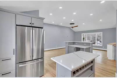 33 Gaines Street, Huntington, NY 11743 - Photo 5