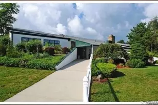 164 Village Cir W, Manorville, NY 11949 - Photo 19