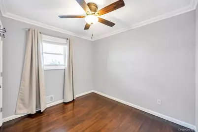 178 Missouri Avenue, Bay Shore, NY 11706 - Photo 7