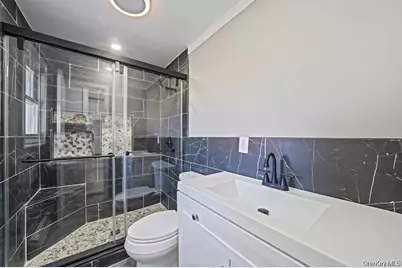 23 Maple Avenue, Hempstead, NY 11550 - Photo 7