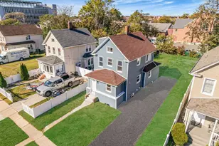 23 Maple Ave, Hempstead, NY 11550 - Photo 19