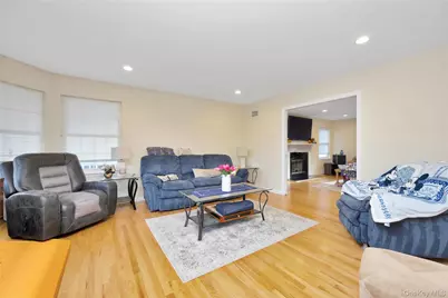 107 James Street, Massapequa, NY 11758 - Photo 11