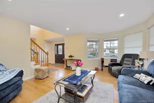 107 James St, Massapequa, NY 11758 - Photo 9