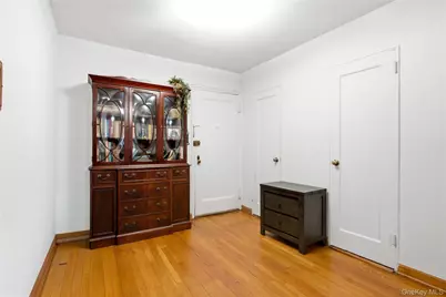 100-11 67th Road #107, Forest Hills, NY 11375 - Photo 5