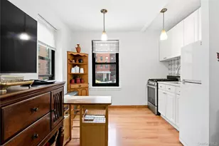 100-11 67th Rd, Forest Hills, NY 11375 - Photo 17