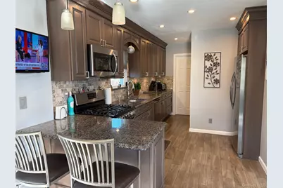 108 Elizabeth Street, Floral Park, NY 11001 - Photo 13