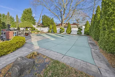 803 Michele Lane, Wantagh, NY 11793 - Photo 35