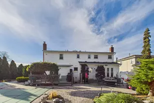 803 Michele Ln, Wantagh, NY 11793 - Photo 37