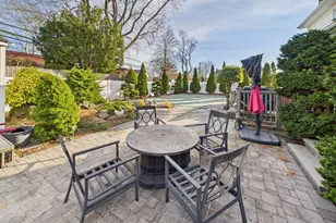 803 Michele Ln, Wantagh, NY 11793 - Photo 33