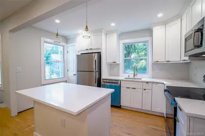 333 Spring Road, Huntington, NY 11743 - Photo 17