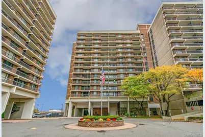 152-18 Union Turnpike #6D, Flushing, NY 11367 - Photo 1