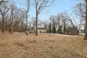 5 Linda Ct, Oyster Bay, NY 11771 - Photo 43