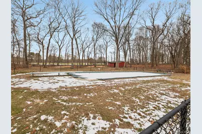 5 Linda Court, Oyster Bay, NY 11771 - Photo 39