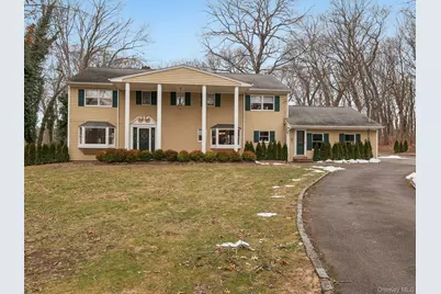 5 Linda Court, Oyster Bay, NY 11771 - Photo 3