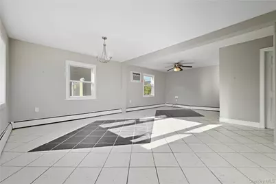 3037 N Jerusalem Road, Levittown, NY 11756 - Photo 5