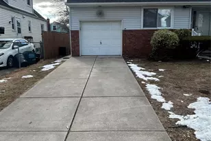 76-36 265th St, Glen Oaks, NY 11040 - Photo 3