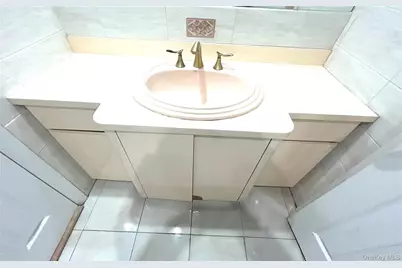 76-36 265th Street, Glen Oaks, NY 11040 - Photo 15