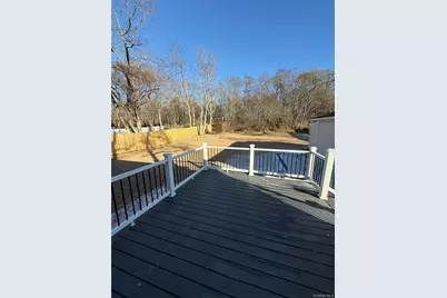 225 Norma Avenue, West Islip, NY 11795 - Photo 35