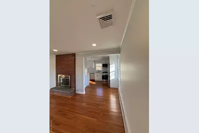 225 Norma Avenue, West Islip, NY 11795 - Photo 9