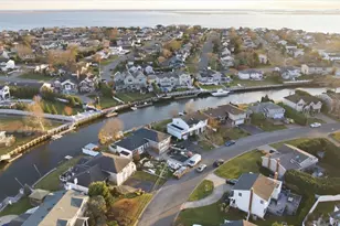 248 Bayview Ave, Massapequa, NY 11758 - Photo 41