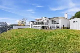 248 Bayview Ave, Massapequa, NY 11758 - Photo 27