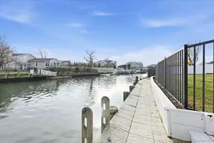 248 Bayview Ave, Massapequa, NY 11758 - Photo 33