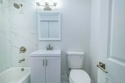 125 Bronx River Road #2E, Yonkers, NY 10704 - Photo 17