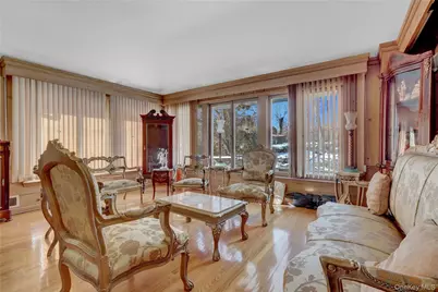 140 Long Drive, Hempstead, NY 11550 - Photo 11