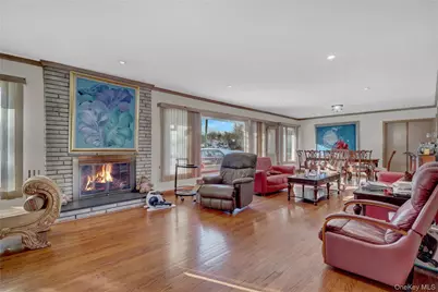 140 Long Drive, Hempstead, NY 11550 - Photo 5