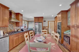 140 Long Dr, Hempstead, NY 11550 - Photo 13