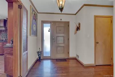 140 Long Drive, Hempstead, NY 11550 - Photo 3