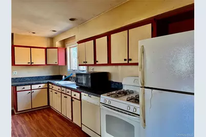 26 N Swezeytown Road, Middle Island, NY 11953 - Photo 9