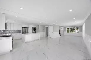 41 Perry St, Hempstead, NY 11550 - Photo 5