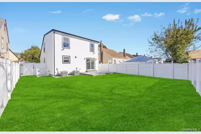 41 Perry Street, Hempstead, NY 11550 - Photo 35