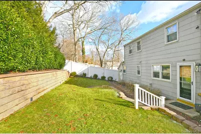 257 Melville Road, South Huntington, NY 11746 - Photo 31