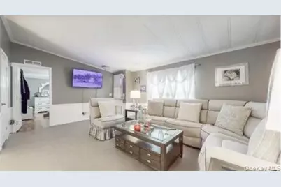 128 Brittany Terrace #128, New Windsor, NY 12575 - Photo 19