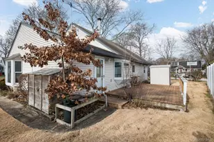 1691 Lehigh Rd, Wantagh, NY 11793 - Photo 19