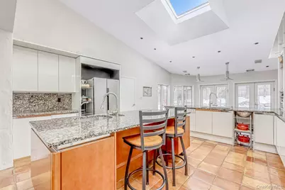 4 Hilltop Place, Monsey, NY 10952 - Photo 13