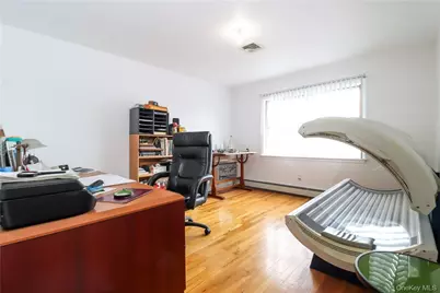 1078 Midland Avenue, Bronxville, NY 10708 - Photo 13