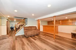 105 Dow Ave, Mineola, NY 11501 - Photo 3