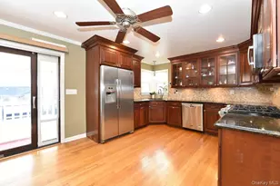 105 Dow Ave, Mineola, NY 11501 - Photo 7