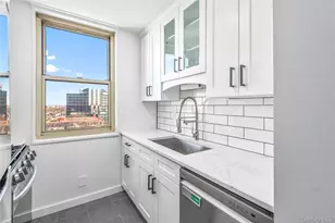 118-18 Union Tpke, Kew Gardens, NY 11415 - Photo 11