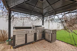 322 Elmore Ave, East Meadow, NY 11554 - Photo 31