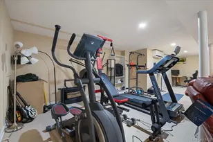 322 Elmore Ave, East Meadow, NY 11554 - Photo 27